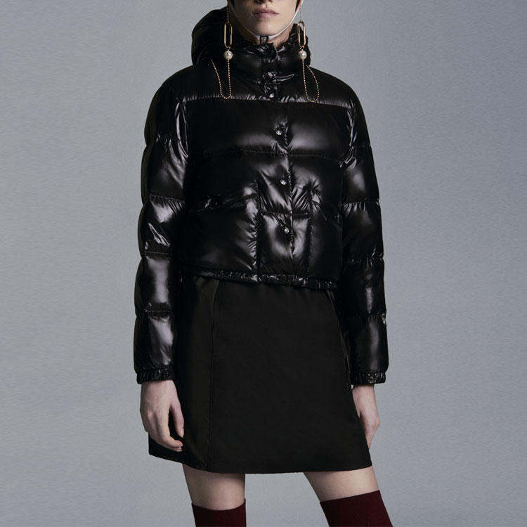 (Women) Moncler Bardanette FW22 Shiny Black Short Puffer Jacket with Logo Women Winter. H20931A0007968950999 圖 4