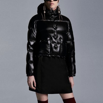 (W) 몽클레르 바르다네트 샤이니 블랙 숏 후드 다운 자켓 스키 에디션. G20931A0005868950999 Shop (W) 몽클레르 바르다네트 샤이니 블랙 숏 후드 다운 자켓 스키 에디션. G20931A0005868950999