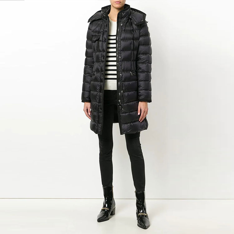 Lookbook (W) Moncler Jaket Hitam Logo Panjang dengan Tudung. 493000553048999