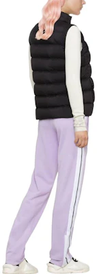 (W) Moncler Rompi Tanpa Lengan Hitam Logo Print Padded SS22 H20931A0001253333999 Purchase (W) Moncler Rompi Tanpa Lengan Hitam Logo Print Padded SS22 H20931A0001253333999