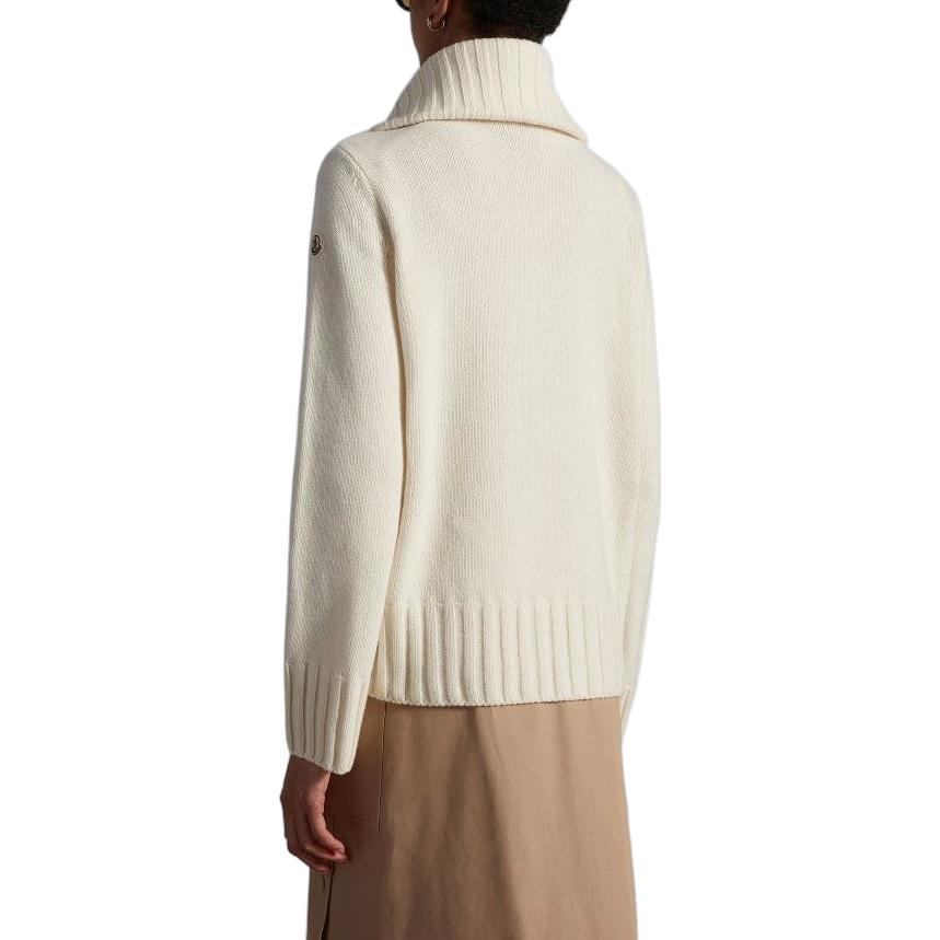 Purchase (W) Moncler 女士 FW22 白色羽絨外套，附標誌徽章開襟設計。 H20939B00013M1115034