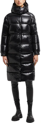 (W) Moncler Cavettaz FW24 黑色連帽長版羽絨外套 J20931C0003668950999 Lookbook (W) Moncler Cavettaz FW24 黑色連帽長版羽絨外套 J20931C0003668950999