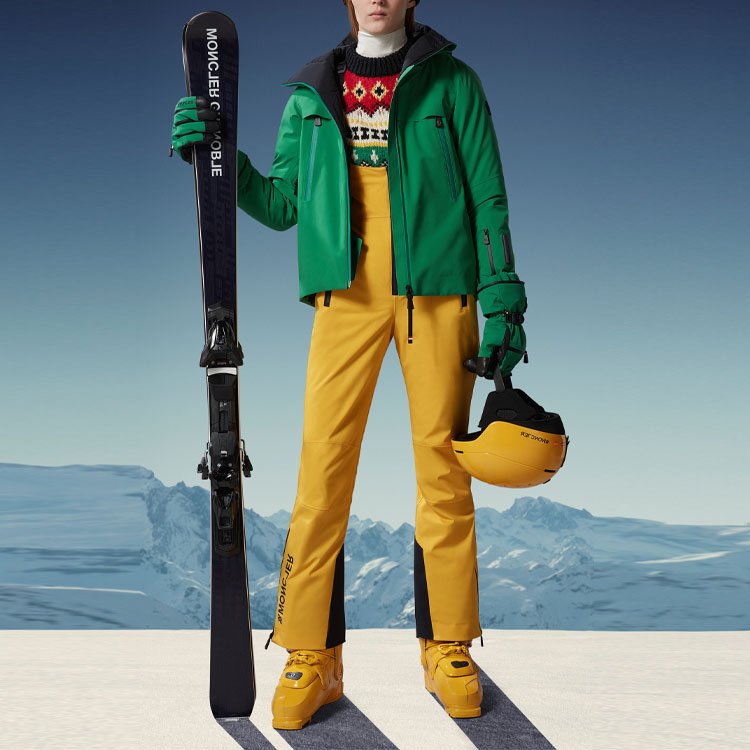 Lookbook (W) Moncler Chanavey 綠色寬鬆拉鍊連帽滑雪外套 I20981A00018596ZF846