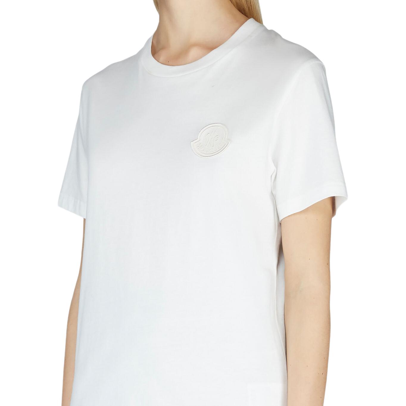 Lookbook (W) Moncler Kemeja-T Lengan Pendek Logo Patch Warna Solid. 8C75900V8161033