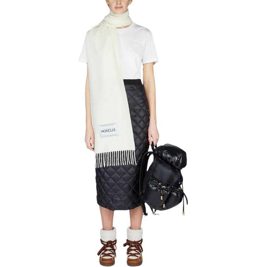 Details for (W) Moncler Kemeja-T Lengan Pendek Logo Patch Warna Solid. 8C75900V8161033