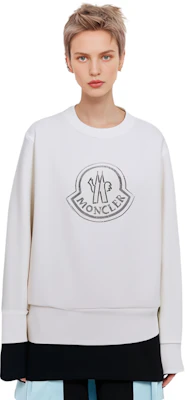 (W) Moncler Crystal Rhinestone Crewneck Sweatshirt Wanita - Putih I20938G00053899TR033 1