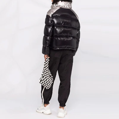 (W) Moncler Cuscute FW21 黑色羽绒服-滑雪季无领设计 G20931A0010968950999 Purchase (W) Moncler Cuscute FW21 黑色羽绒服-滑雪季无领设计 G20931A0010968950999