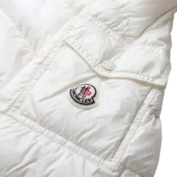 (Women) Moncler Dalles  Hooded Down Jacket with Logo Patch - Solid Color. K10931A00076595ZZ034 圖 4