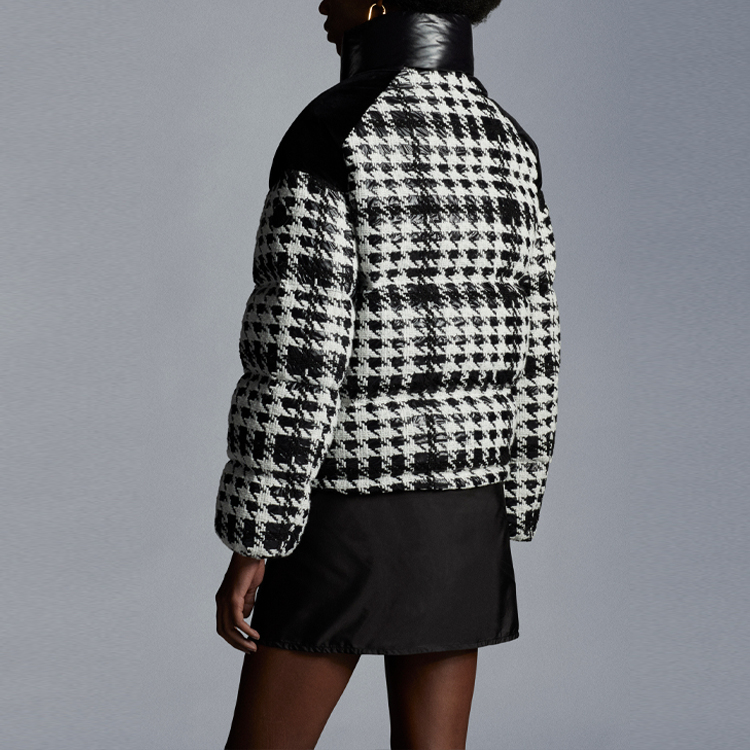 Purchase (W) モンクレール ダウンジャケット ブラック - シグネチャー刺繍デザイン. G20931A00018595GY990