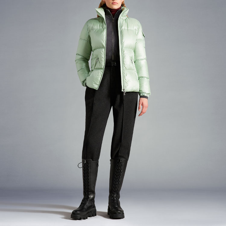 Lookbook (W) 몽클레르 포미네스 FW22 그린 숏 후드 다운 재킷 겨울 코트 H20931A00049539AQ80B