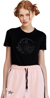 (W) Moncler FW21 黑色字母圖案短袖T恤 H20938C00016829FB999 Lookbook (W) Moncler FW21 黑色字母圖案短袖T恤 H20938C00016829FB999