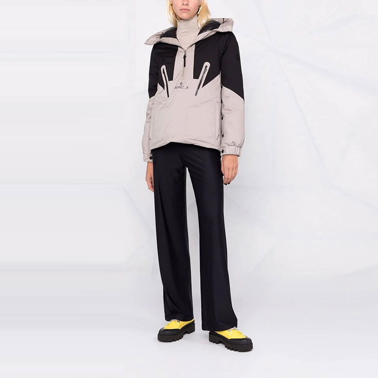 Lookbook (W) Moncler FW21 Jaket Puffer Berzip Tudung Kelabu. G20931A00041539HW575