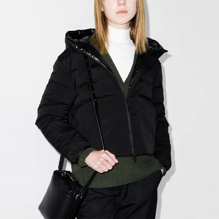 Lookbook (W) Moncler FW21 Jaket Hitam Quilted Hooded Logo Zipper. G10931A54P1053132999