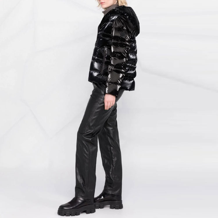 Shop (W) Moncler FW21 Tharon 黑色連帽羽絨外套 冬季短款大衣 1A0001953A3H999