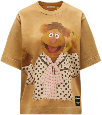 (W) Moncler FW21 Camiseta Beige Gráfica The Muppets Crewneck G20948C00003829JS220 Order (W) Moncler FW21 Camiseta Beige Gráfica The Muppets Crewneck G20948C00003829JS220