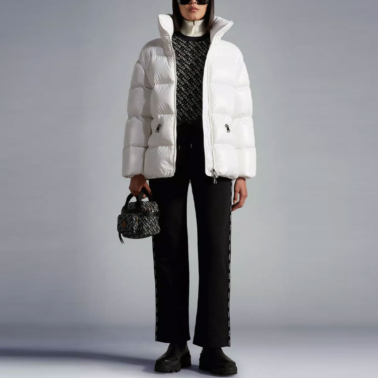 Lookbook (Women) Moncler FW22  Black Drawstring Logo Straight-Leg Sweatpants. H20938H00017809KX999