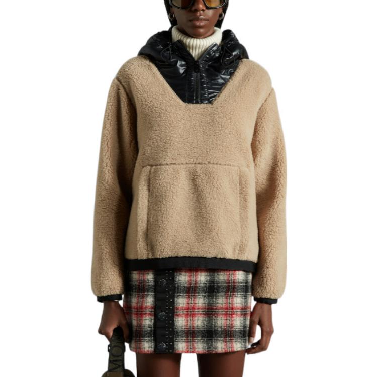 Lookbook (W) Moncler FW22 Hoodie Half-Zip Coklat dengan Kantong Kanguru. H20938G000118909H221