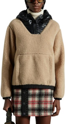 (W) Moncler FW22 半拉鍊袋鼠口袋連帽上衣褐色款。 H20938G000118909H221 Lookbook (W) Moncler FW22 半拉鍊袋鼠口袋連帽上衣褐色款。 H20938G000118909H221