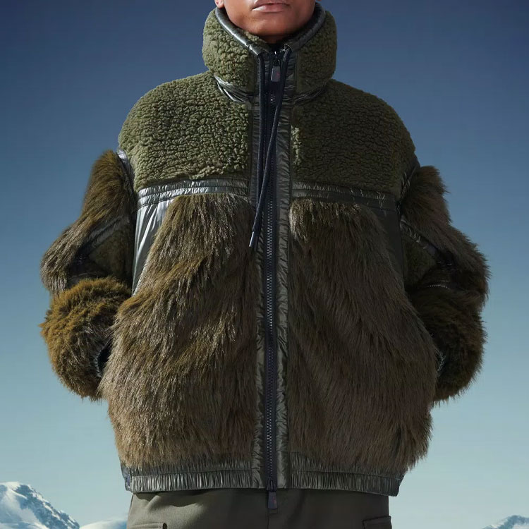 Shop (W) 몽클레르 FW22 올리브 패딩 자켓 플러시 패널 및 드로스트링 칼라. H20981A00020M1966P88