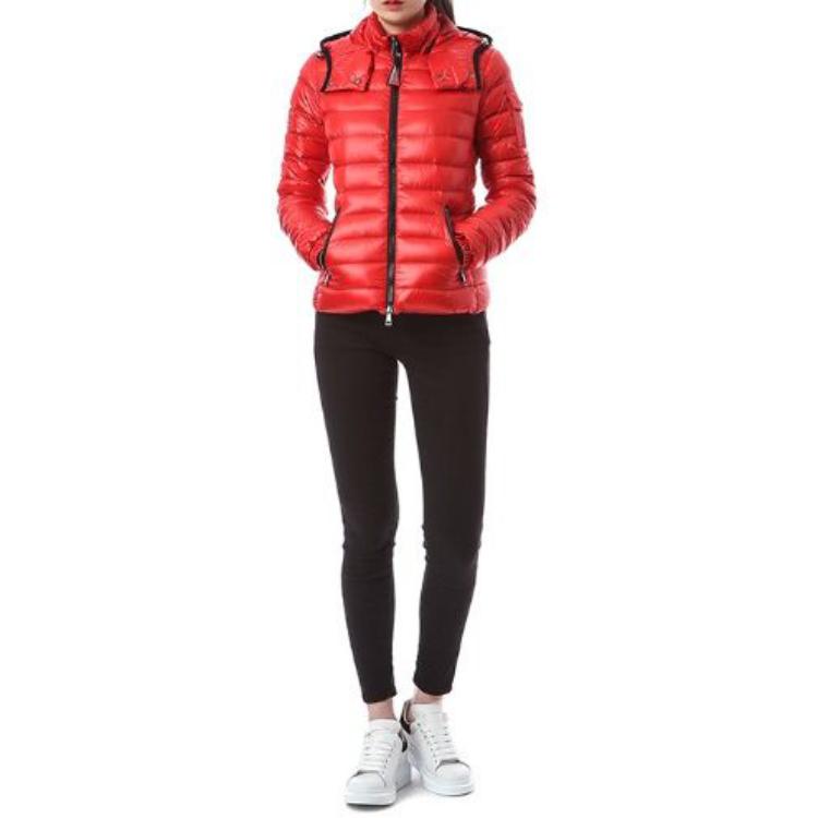 Shop (W) Moncler FW22 橙紅色連帽羽絨外套大衣. 1B10100C007045D