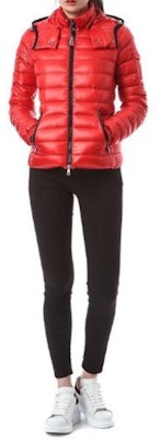 (W) Moncler FW22 橙紅色連帽羽絨外套大衣. 1B10100C007045D Shop (W) Moncler FW22 橙紅色連帽羽絨外套大衣. 1B10100C007045D