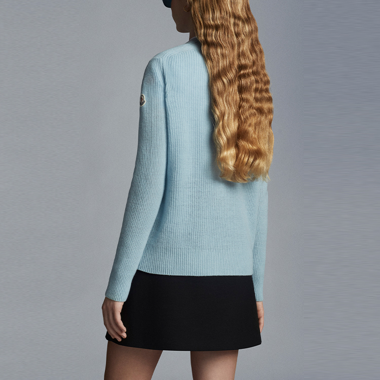 Details for (W) モンクレール FW22 ソリッド シンプル クルーネック ウール セーター パウダーブルー. H10939C00014M1900709