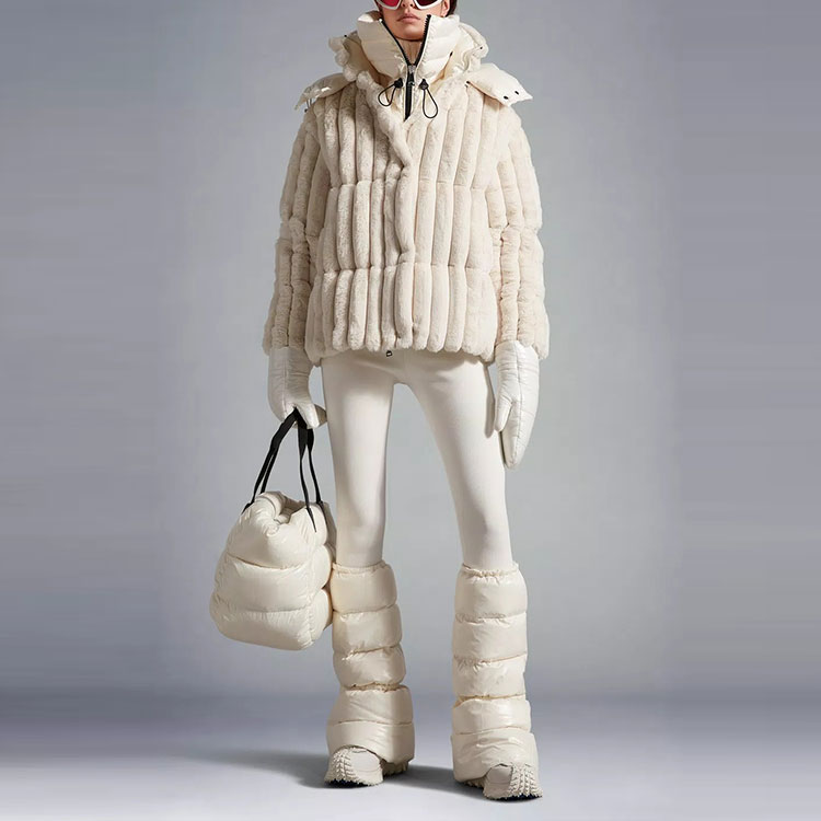 (Women) Moncler FW22  White Down Jacket with Detachable Hood and Logo Design. H20931A001435964D034 圖 3