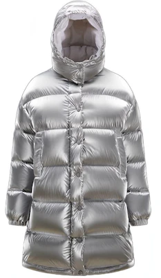 (W) Moncler FW22 GAOU 银色长款连帽羽绒服冬季滑雪服。 H20931C0007653A3H900 Buy (W) Moncler FW22 GAOU 银色长款连帽羽绒服冬季滑雪服。 H20931C0007653A3H900
