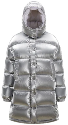 (W) Moncler FW22 GAOU 银色长款连帽羽绒服冬季滑雪服。 H20931C0007653A3H900 Order (W) Moncler FW22 GAOU 银色长款连帽羽绒服冬季滑雪服。 H20931C0007653A3H900
