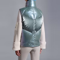 Purchase (W) Moncler FW22 綠色無袖背心 (輕薄款). H20931A00121596D2700