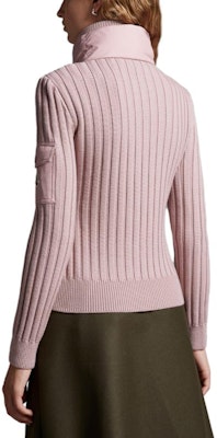 (W) 몽클레르 FW23 핑크 울 가디건 하이넥 캐시미어 로고 스웨터. I20939B00024M113151A Shop (W) 몽클레르 FW23 핑크 울 가디건 하이넥 캐시미어 로고 스웨터. I20939B00024M113151A