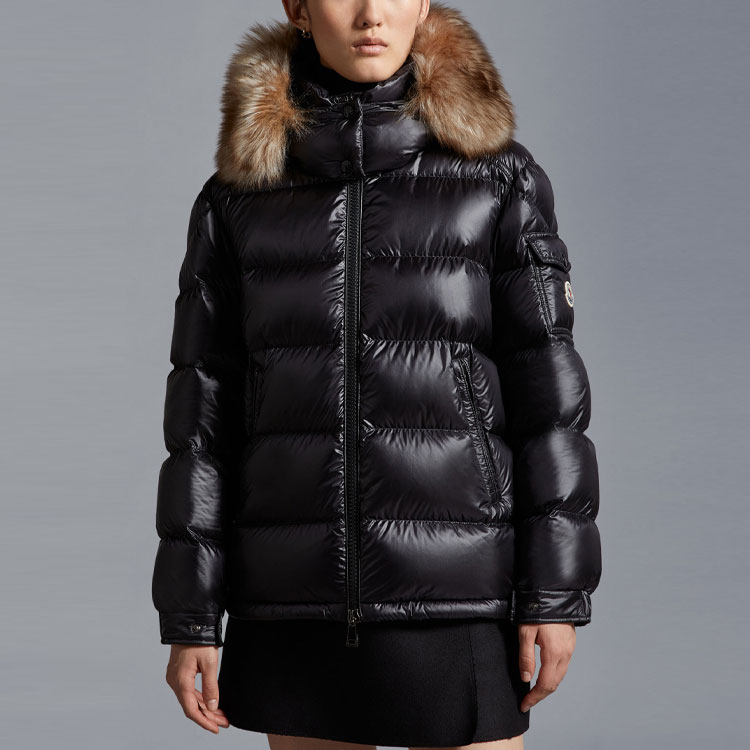 Lookbook (W) 盟可睐 FW23 Mairefur 可拆卸短款羽绒服 黑色. I20931A00187595ZZ999