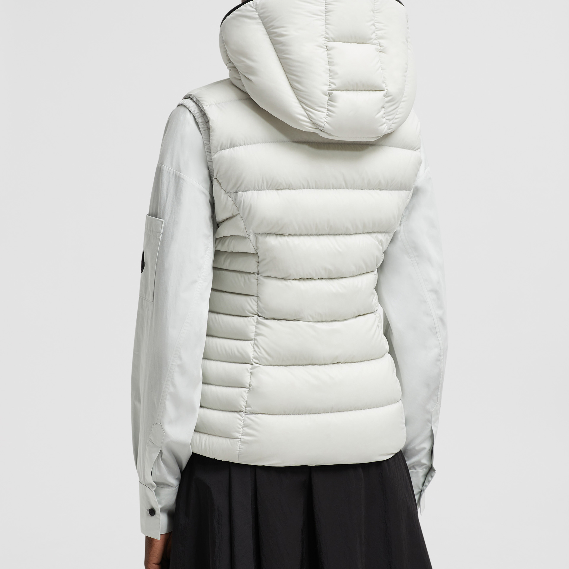 Purchase (W) モンクレール FW24 軽量防水 ダウンベスト アイスグレー J20931A00033596K790D