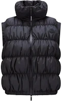 (Women) Moncler FW24 Apriate Black Short Puffer Vest with Zip Closure. J20931A000265973I999 (Women) Moncler FW24 Apriate Black Short Puffer Vest with Zip Closure. J20931A000265973I999