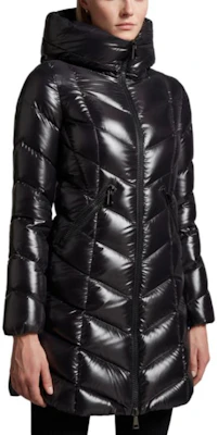 (W) Moncler FW24 Marus Chaqueta Negra Brillante Acolchada con Capucha de Nylon. J20931C00049C0065999 Purchase (W) Moncler FW24 Marus Chaqueta Negra Brillante Acolchada con Capucha de Nylon. J20931C00049C0065999