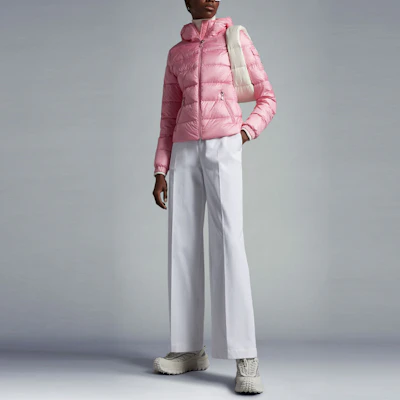 (W) Moncler Gles SS23 玫瑰粉色連帽羽絨外套 拉鍊款式 I10931A00010595ZZ538 Shop (W) Moncler Gles SS23 玫瑰粉色連帽羽絨外套 拉鍊款式 I10931A00010595ZZ538