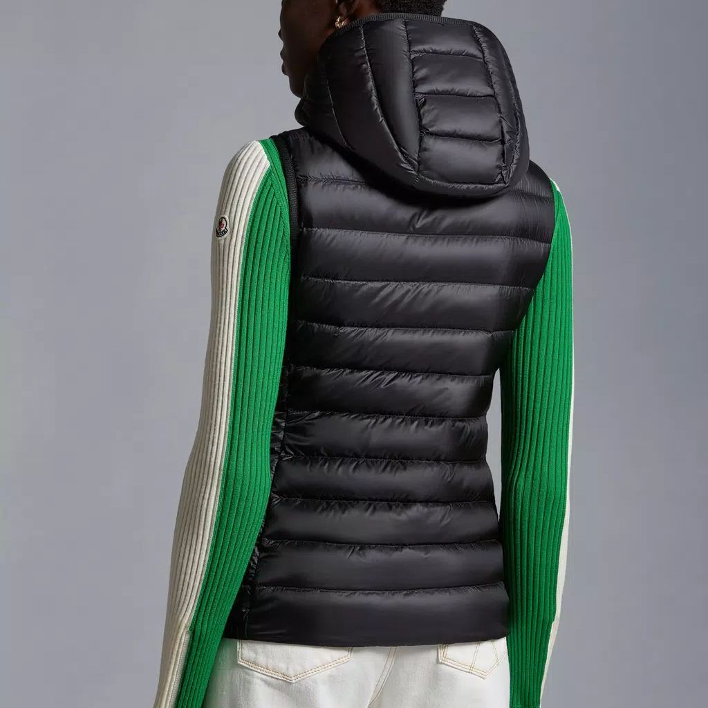 Sizing (W) Moncler Glygos SS23 黑色純色拉鍊連帽背心 I10931A00028595ZZ999