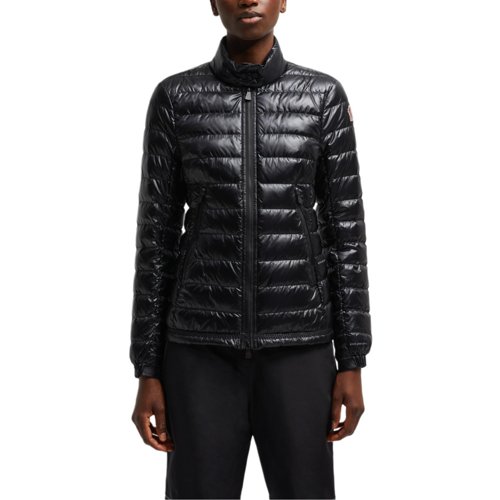 Lookbook (W) Moncler Grenoble Jaket Pendek Hitam dengan Zip Poket. J20981A00021539YL999