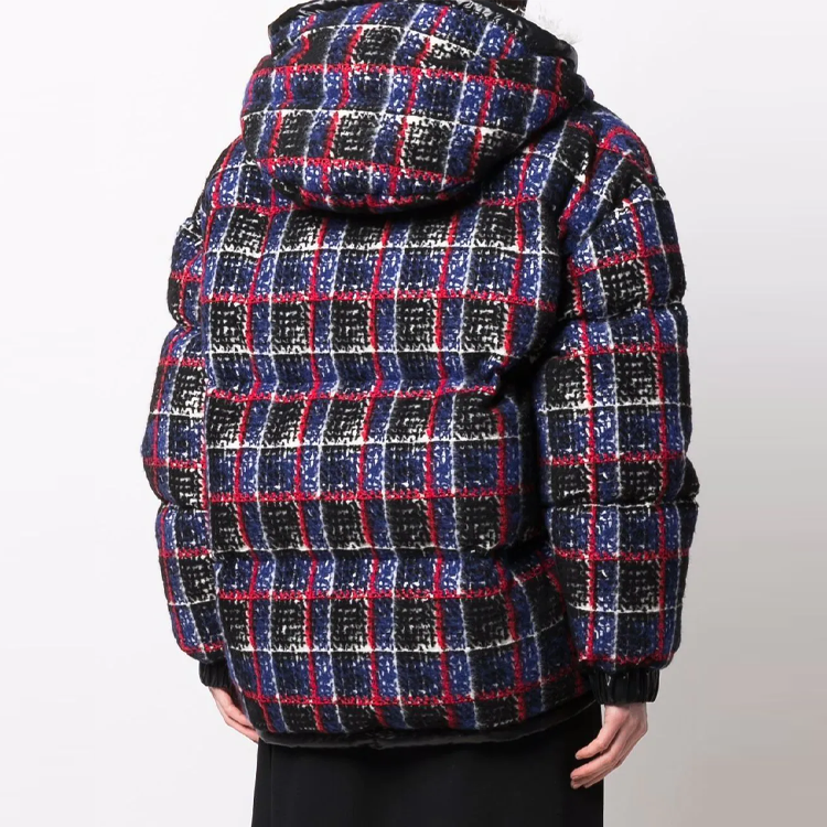 (Women) Moncler Grenoble  Short Puffer Jacket with Patchwork Design. G20981A00021595G7 圖 4