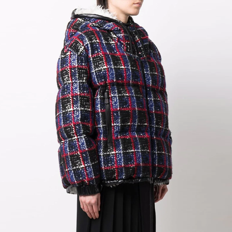 (Women) Moncler Grenoble  Short Puffer Jacket with Patchwork Design. G20981A00021595G7 圖 5