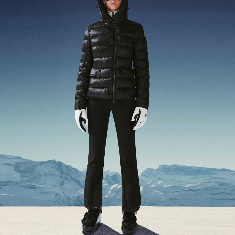 Lookbook (W) Moncler Grenoble Jaket Pendek Berhud Warna Solid. G20981A0003453071999