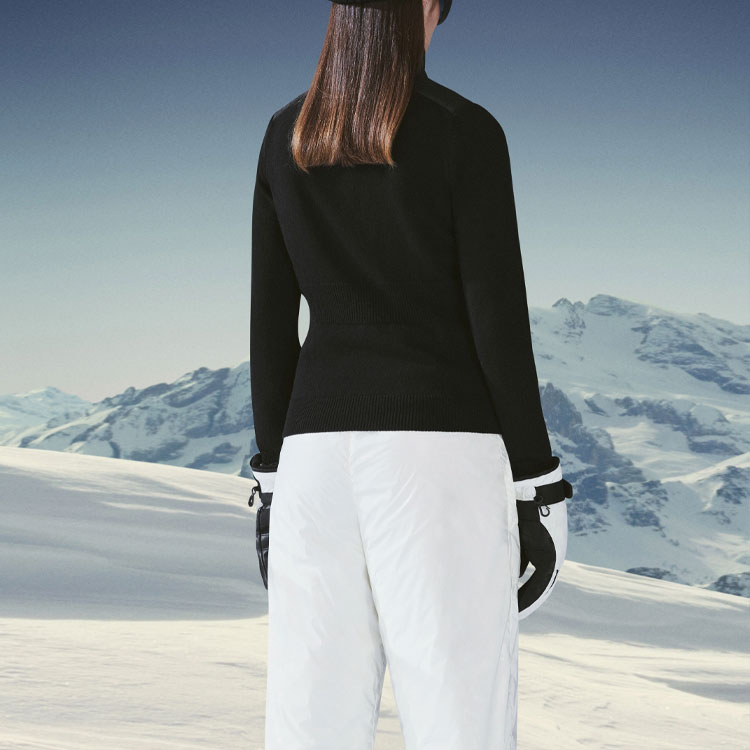 (Women) Moncler Grenoble FW22  Black Down Jacket with Zip and Button Design. H20989B00004A9462999 圖 4