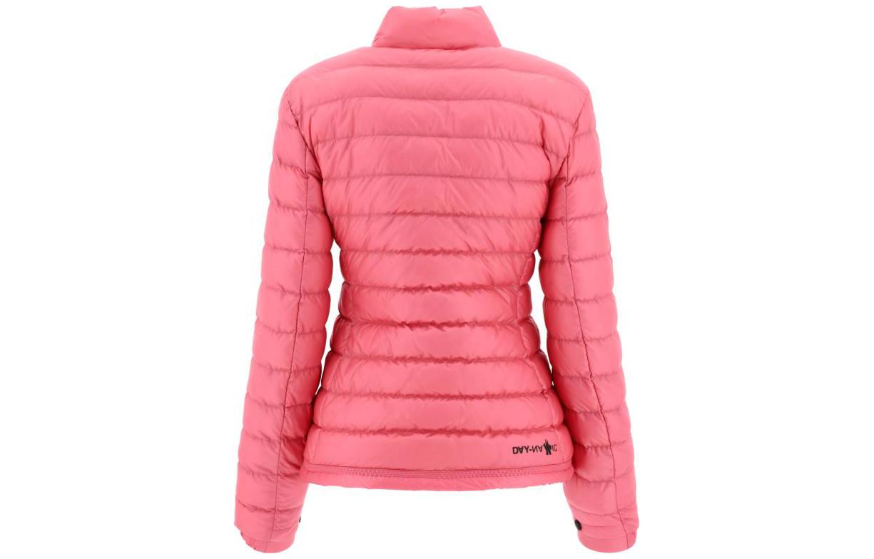 Lookbook (W) 몽클레르 그레노블 슬림 핏 여성용 핑크 집업 재킷. WALIBI1A00005595B1542