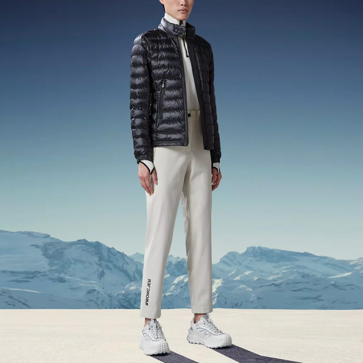 Purchase (W) Chaqueta Negra Moncler Grenoble SS23 con Cremallera y Cuello Alto Diseño. I20981A00005595B1999