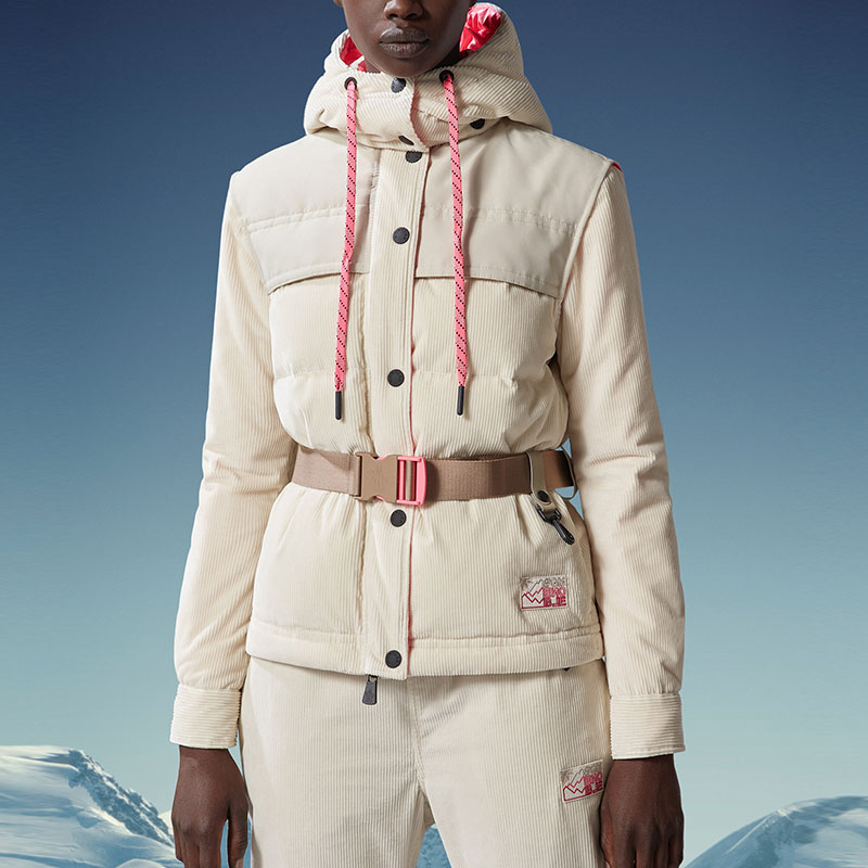 Shop (W) Moncler Grenoble Tetras Slim Fit Jaket Lengan Panjang Putih. I20981A00003595EO035