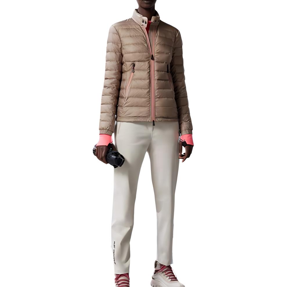 Lookbook (W) Moncler Grenoble Walibi Beige Down Jacket Kolar Berdiri & Zip. I20981A00005595B122D