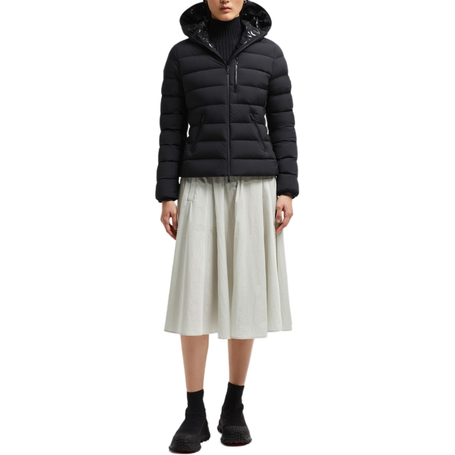 (Women) Moncler Herbe FW24  Slim Fit Quilted Logo Black Down Jacket Coat. J20931A0007253132999 圖 3