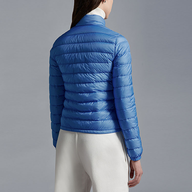 (Women) Moncler Lans  Short Puffer Jacket Blue Solid Color with Logo Patch I10931A101005304871D 圖 5