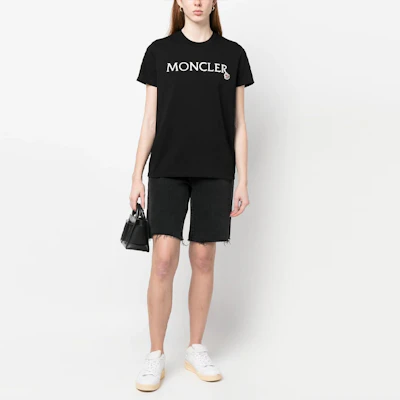 (W) 蒙口logo刺绣女士短袖圆领T恤 SS23 黑色 I10938C00009829HP999 Shop (W) 蒙口logo刺绣女士短袖圆领T恤 SS23 黑色 I10938C00009829HP999