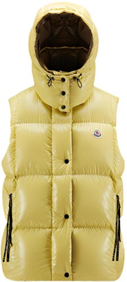 (W) 蒙克莱黄光短款羽绒背心带毛毡标志 H20931A0006468950110 Buy (W) 蒙克莱黄光短款羽绒背心带毛毡标志 H20931A0006468950110